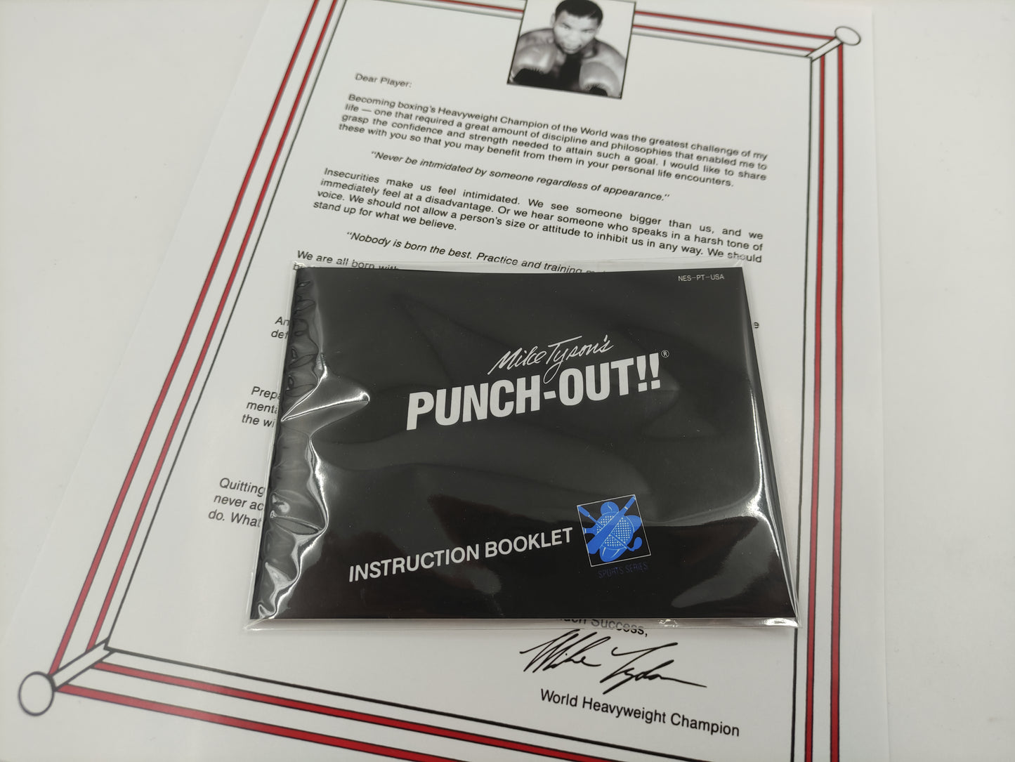 Mike Tyson's Punch-Out!! - Replacement Box, Manual, Dust Cover, Block - NES - NTSC or PAL - thick cardboard as in the original. Top Quality !!
