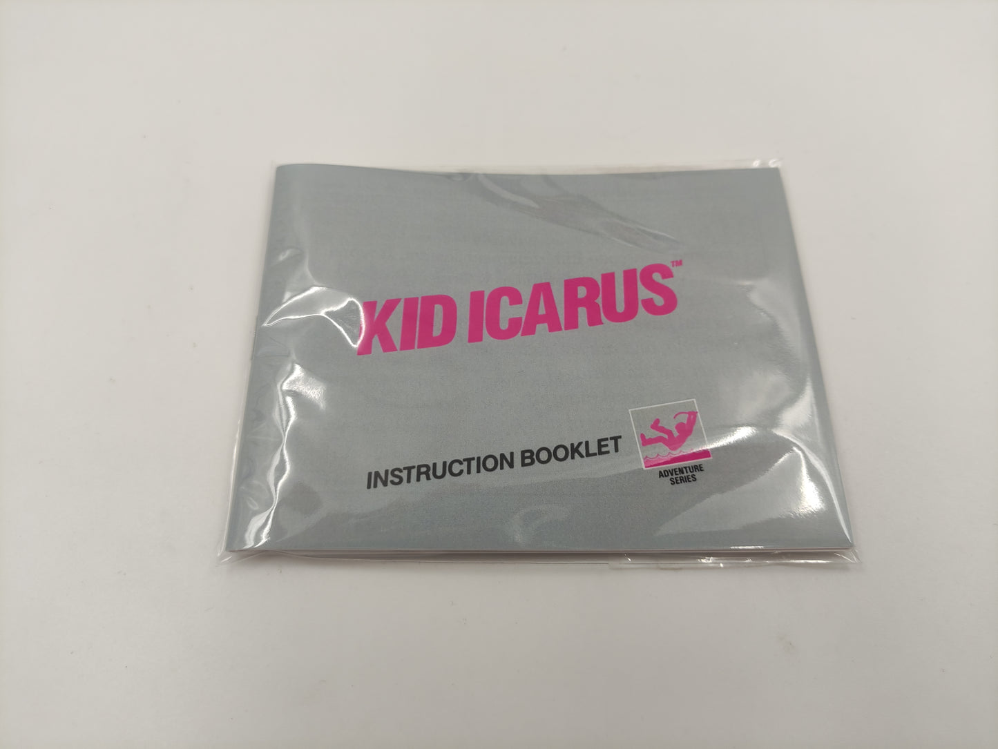 Kid Icarus - Replacement Box, Manual, Dust Cover, Block - NES - NTSC or PAL - thick cardboard as in the original. Top Quality !