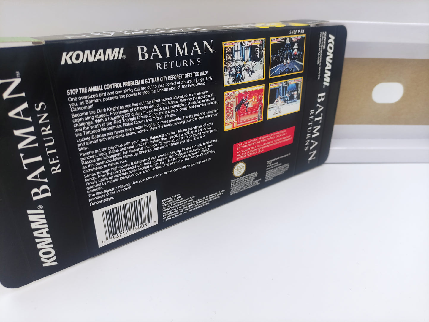 Batman Returns - box with inner tray option - NTSC or PAL - Super Nintendo/ SNES- thick cardboard. Top Quality !!