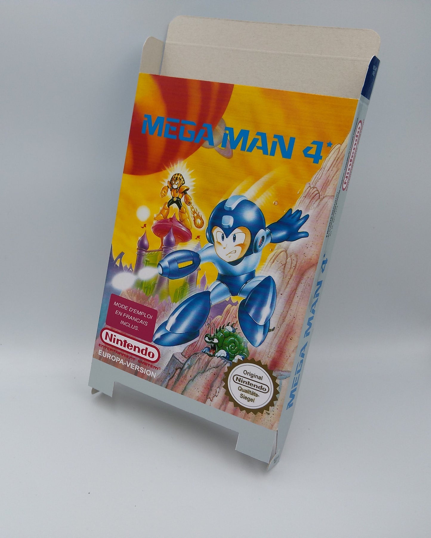 Mega Man 4 - NTSC or Pal - NES - box replacement only - thick cardboard as in the original. HQ !!