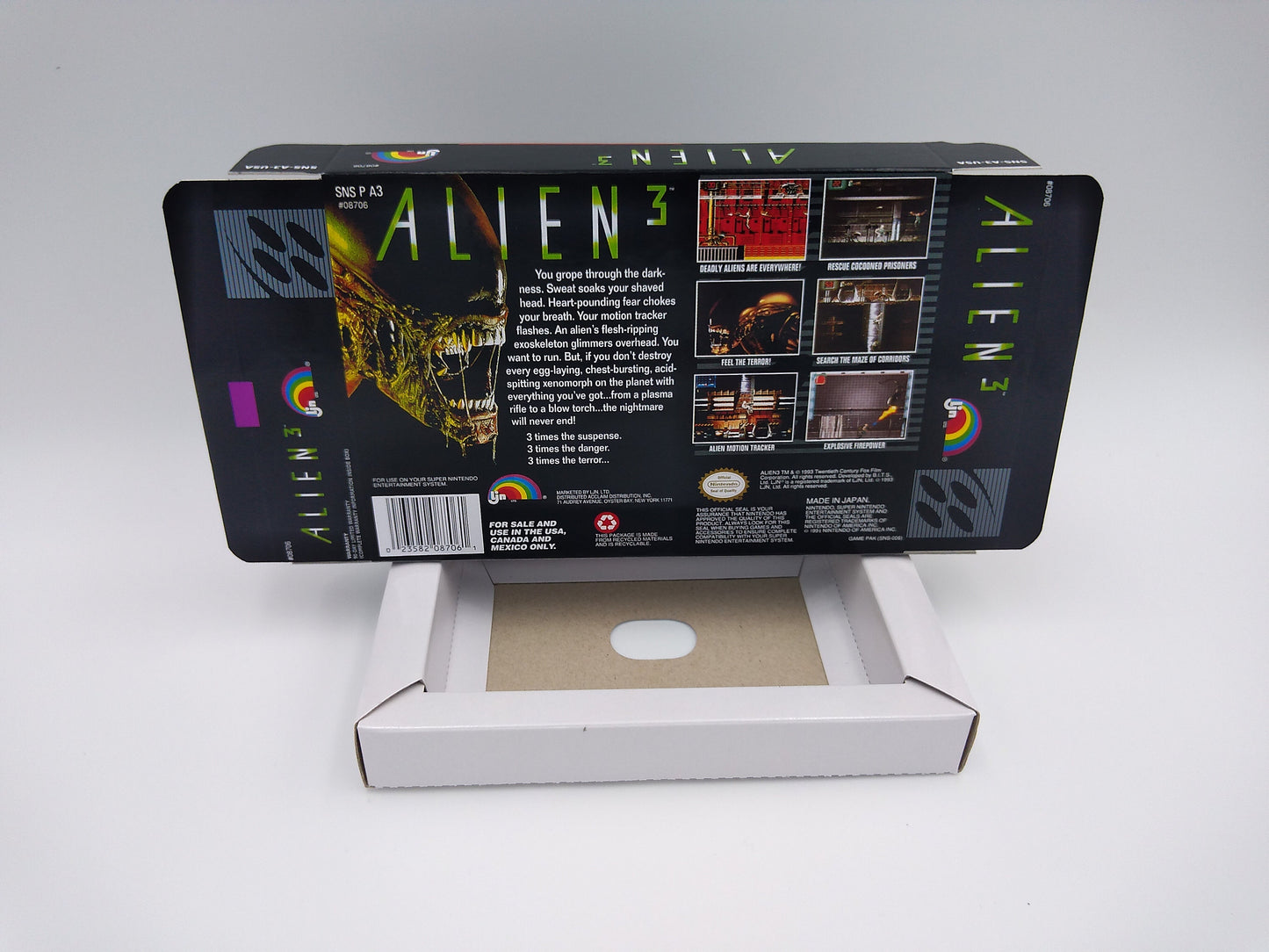 Alien 3 - box with inner tray option - PAL or NTSC region - Super Nintendo/ SNES - thick cardboard. Top Quality !!