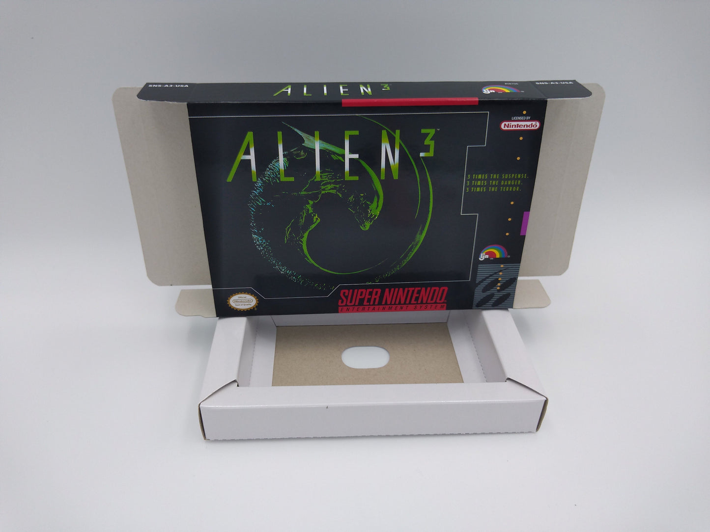 Alien 3 - box with inner tray option - PAL or NTSC region - Super Nintendo/ SNES - thick cardboard. Top Quality !!