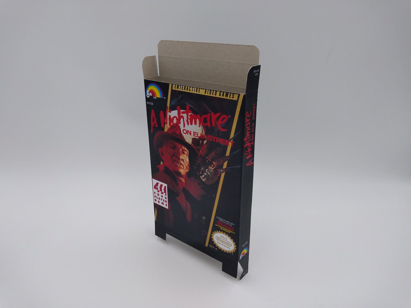 A Nightmare on The Elm Street - box replacement only - NES - thick cardboard as in the original. Top Quality !!