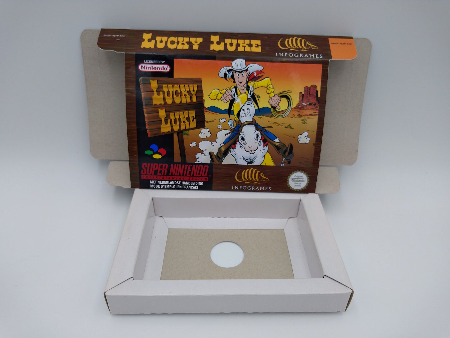 Lucky Luke - box with inner tray option - Super Nintendo/ SNES - thick cardboard. HQ !