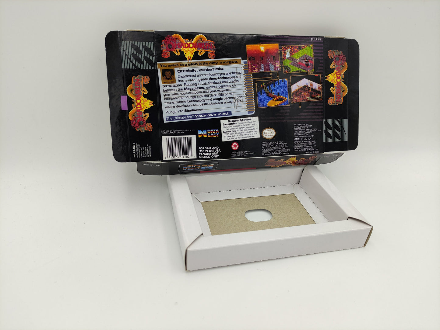 Shadowrun - box with inner tray option - SNES - thick cardboard as in the original.