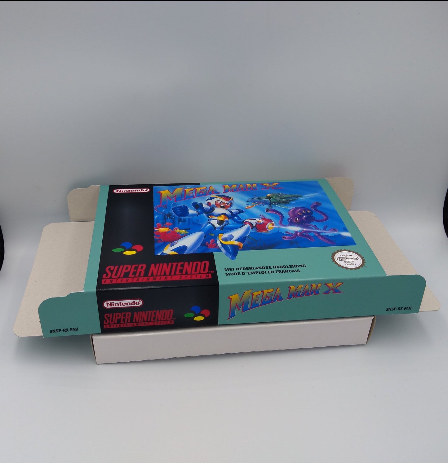 Mega Man X - box with inner tray option - PAL or NTSC - SNES - thick cardboard as in the original.