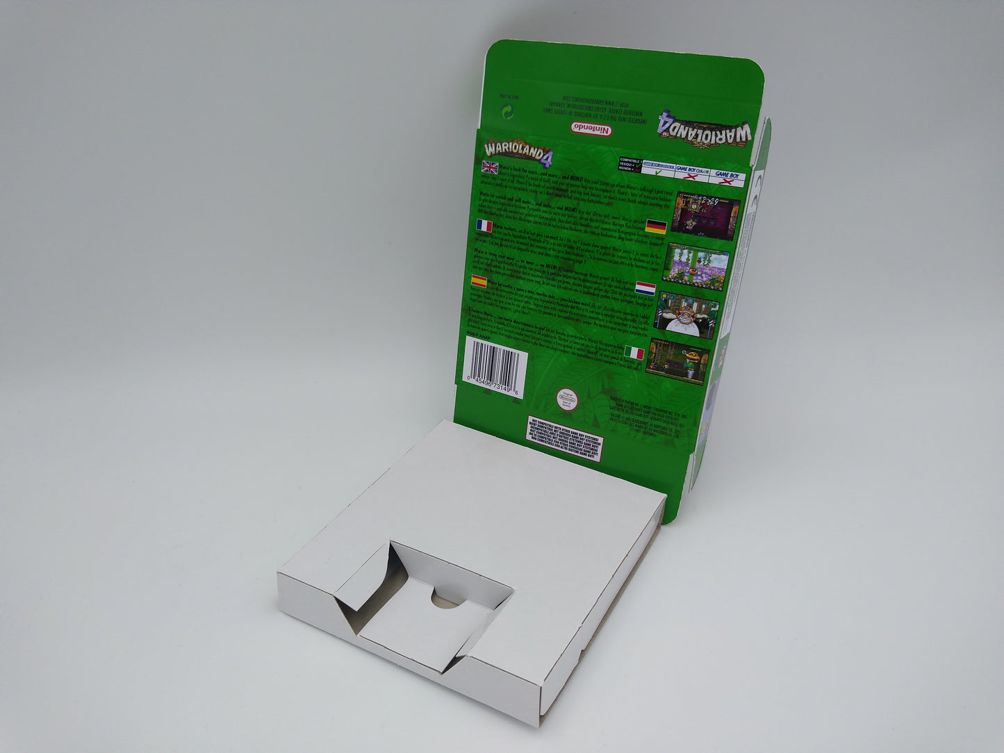 Wario Land 4 - box with inner tray option - GBA/ Game Boy Advance - thick cardboard. Top Quality !!