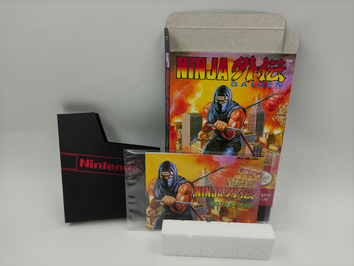 Ninja Gaiden/ Shadow Warriors - NTSC or PAL - NES - Replacement Box, Manual, Dust cover, Block - thick cardboard as in the original. Top Quality !