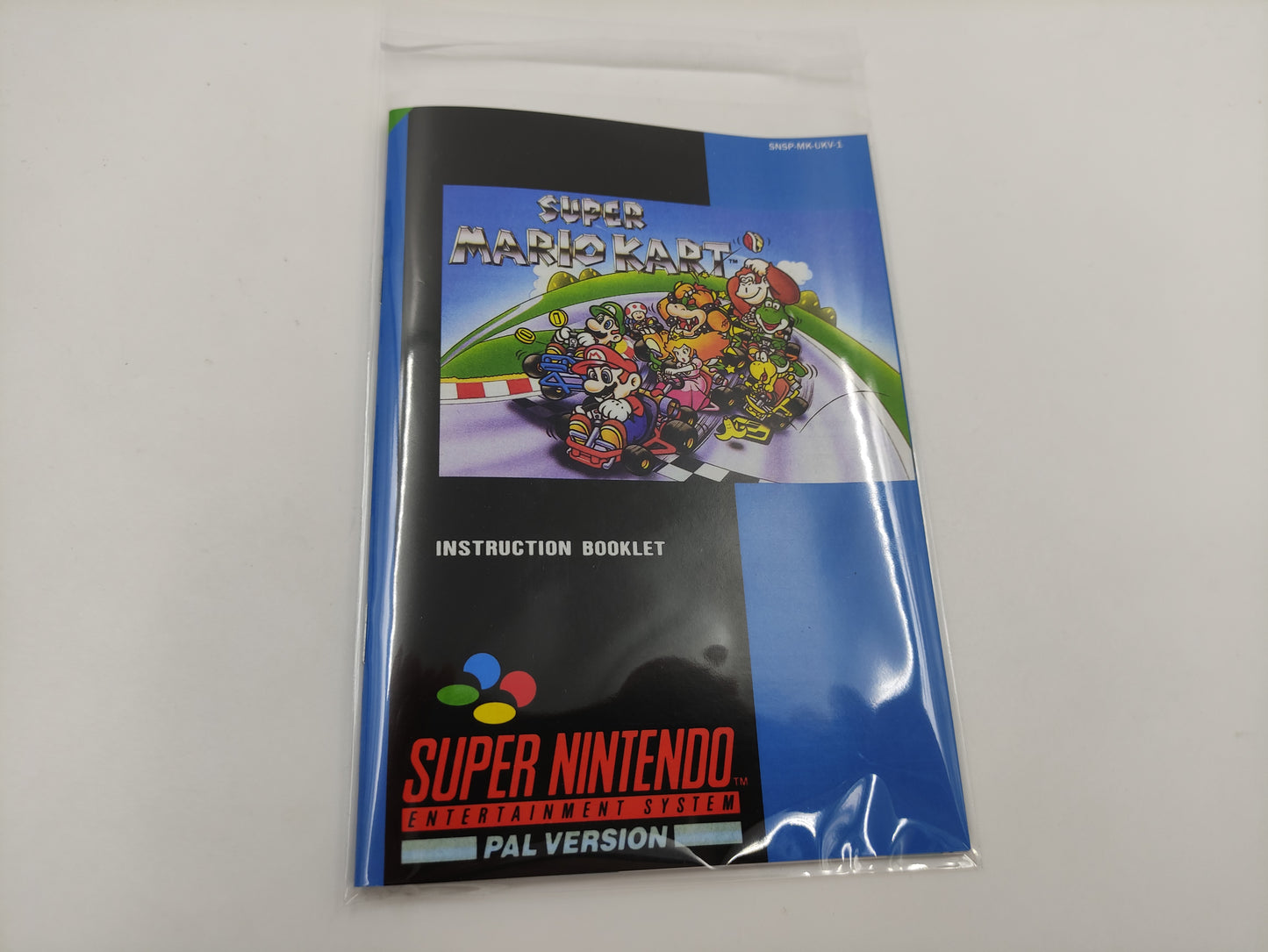 Super Mario Kart - Box Replacement, Manual, Inner Tray - PAL or NTSC - SNES - thick cardboard as in the original.