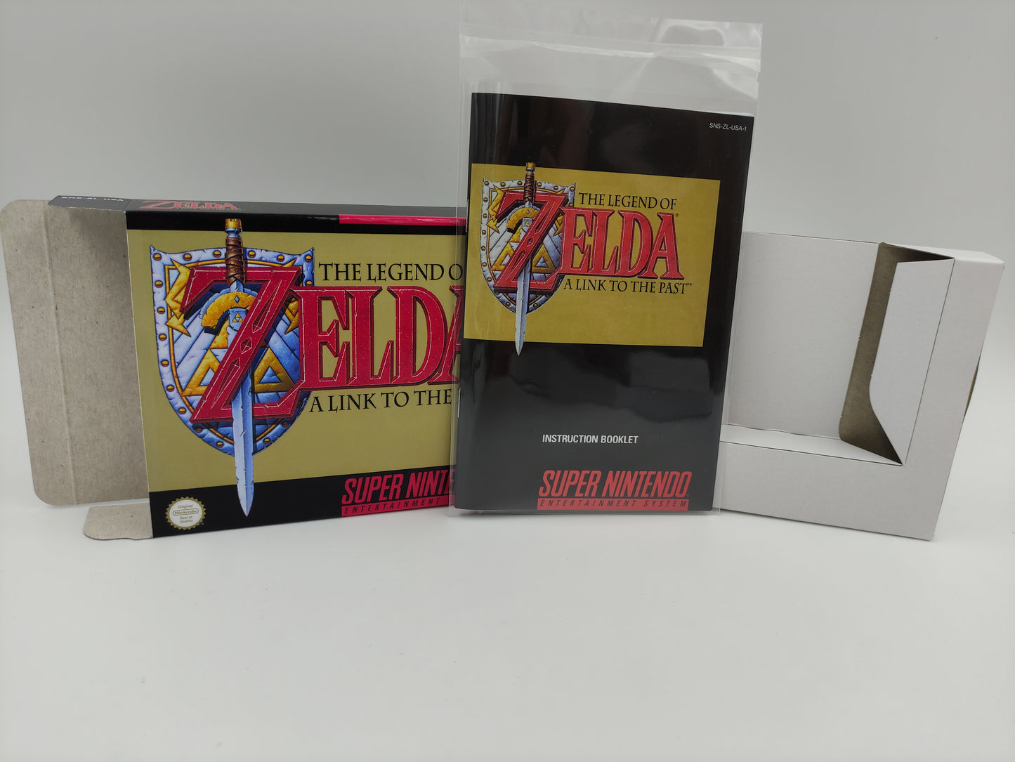 The Legend of Zelda a Link to The Past - Replacement Box, Manual, Inner Tray - PAL, NTSC or Japan Ntsc - SNES - thick cardboard as in the original.