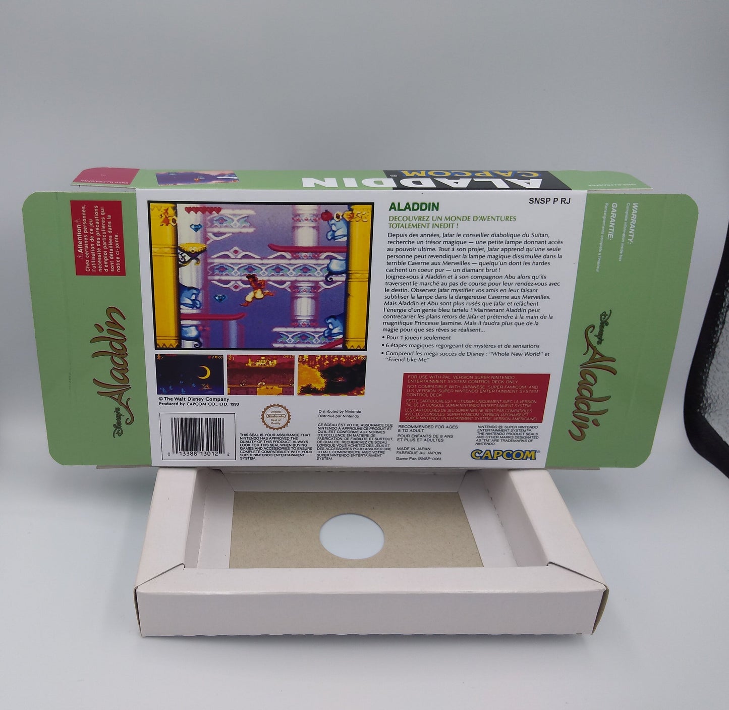 Aladdin - PAL or NTSC - box with inner tray option - SNES - thick cardboard as in the original. Top Quality !