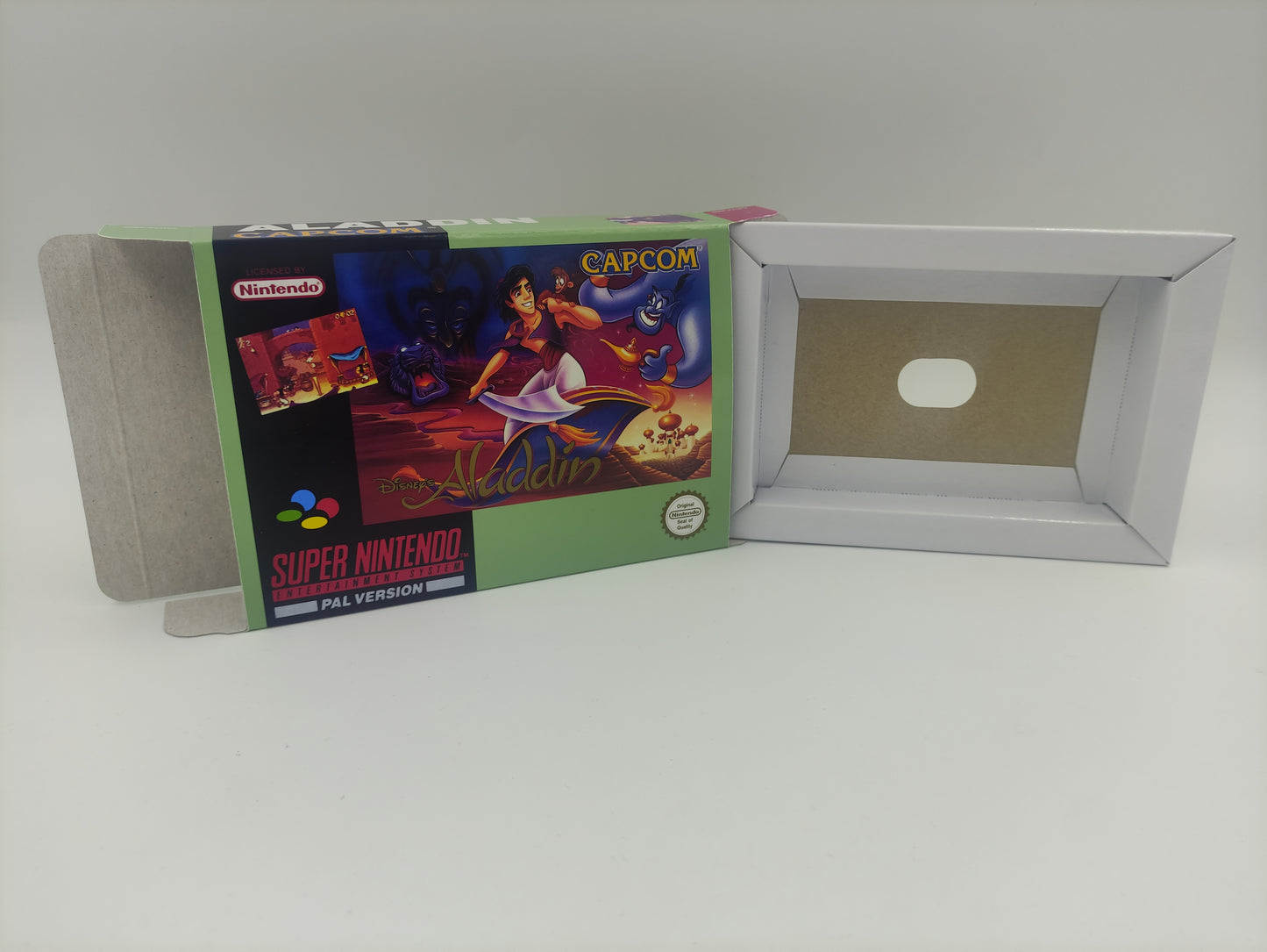 Aladdin - PAL or NTSC - box with inner tray option - SNES - thick cardboard as in the original. Top Quality !