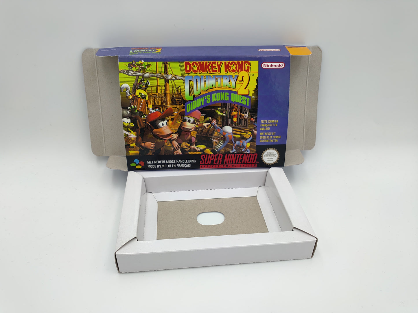 Donkey Kong Country 2 - box with inner tray option - SNES - Ntsc , Pal or Australian PAL - thick cardboard as in the original.