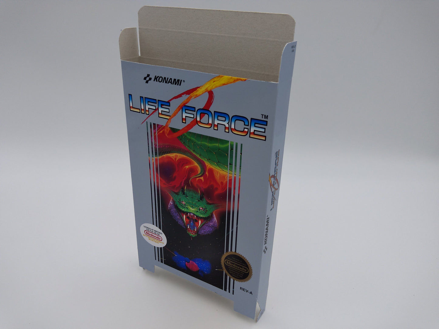 Life Force - Box only - NES - thick cardboard as in the original. NTSC or PAL. Top Quality !