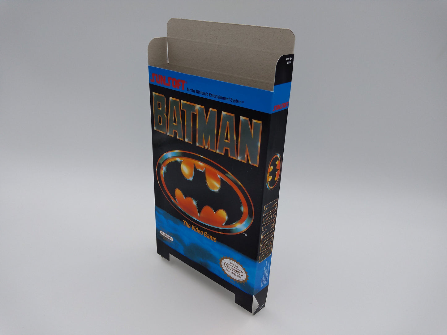 Batman - Box Replacement, Dust Cover, Block - NES - NTSC or PAL - thick cardboard as in the original. Top Quality !