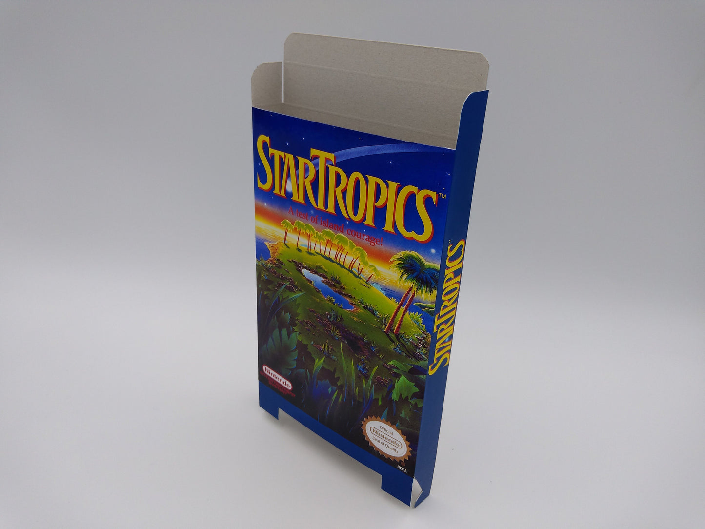 StarTropics - Box Replacement, Dust Cover, Block - NES - thick cardboard as in the original. Top Quality !