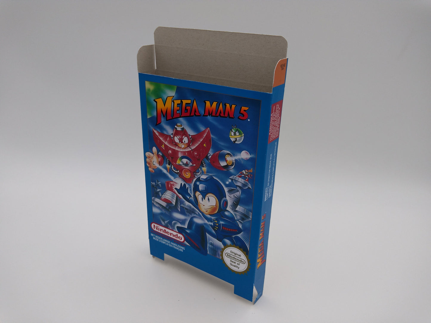 Mega Man 5 - Box only - NES - NTSC or PAL - thick cardboard as in the original. Top Quality !