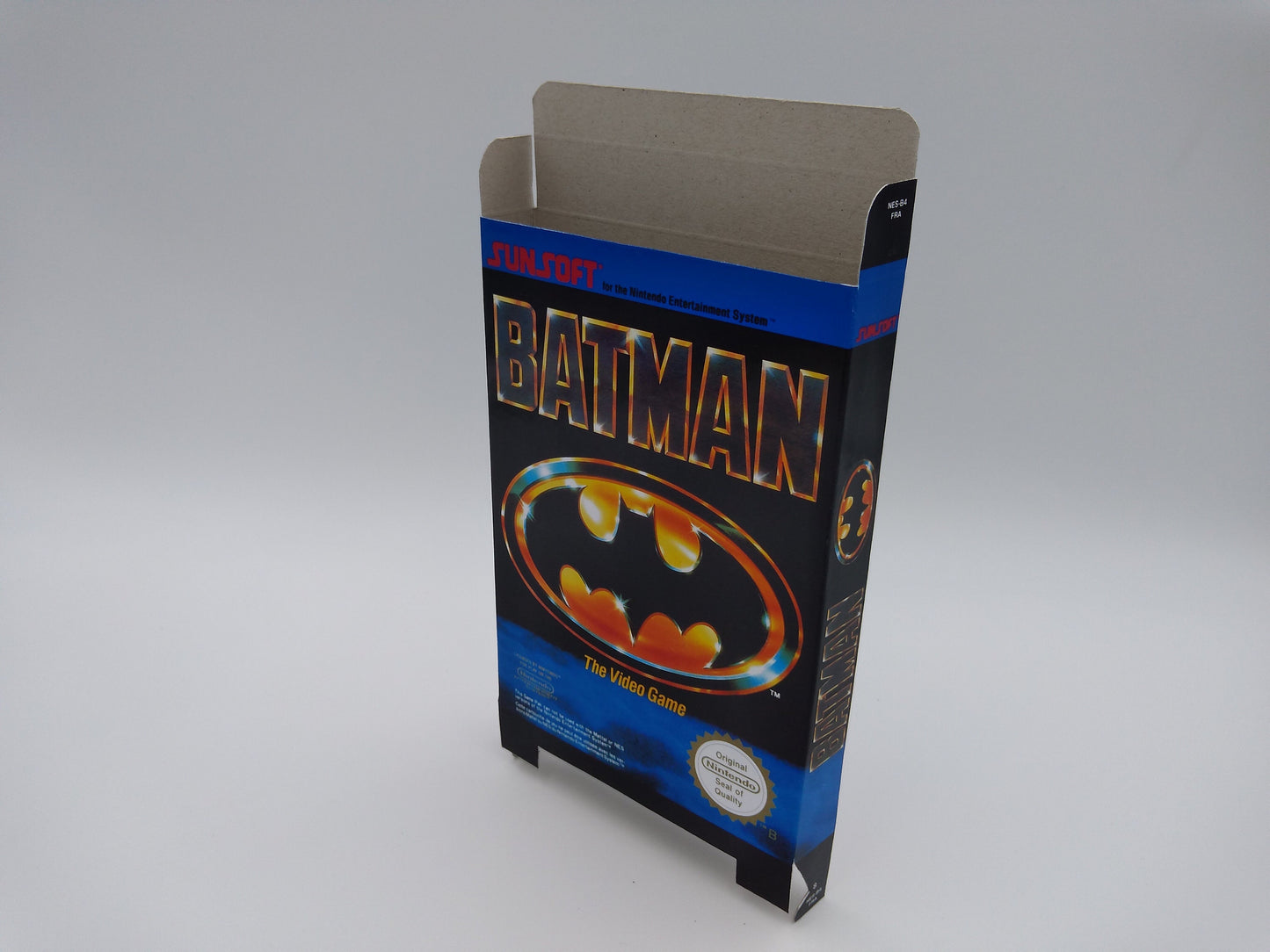 Batman - Box Replacement, Dust Cover, Block - NES - NTSC or PAL - thick cardboard as in the original. Top Quality !