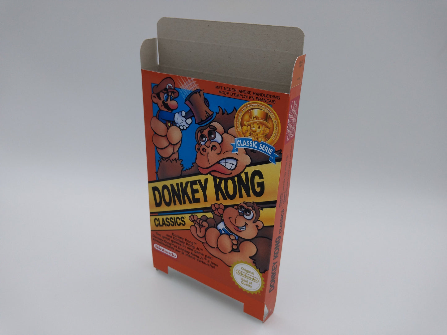 Donkey Kong Classic - Box Replacement, Dust Cover, Block - NES - NTSC or PAL - thick cardboard as in the original. Top Quality !