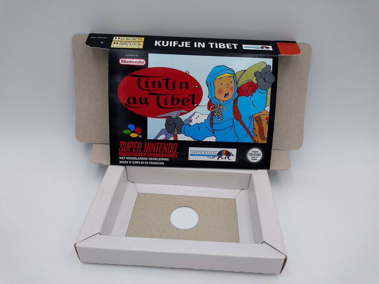 Tintin au Tibet - box with inner tray option -  Super Nintendo/ SNES- thick cardboard.