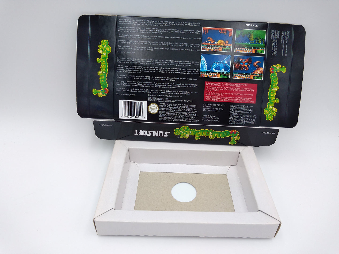 Lemmings - box with inner tray option - PAL or NTSC - SNES - thick cardboard as in the original. Top Quality !