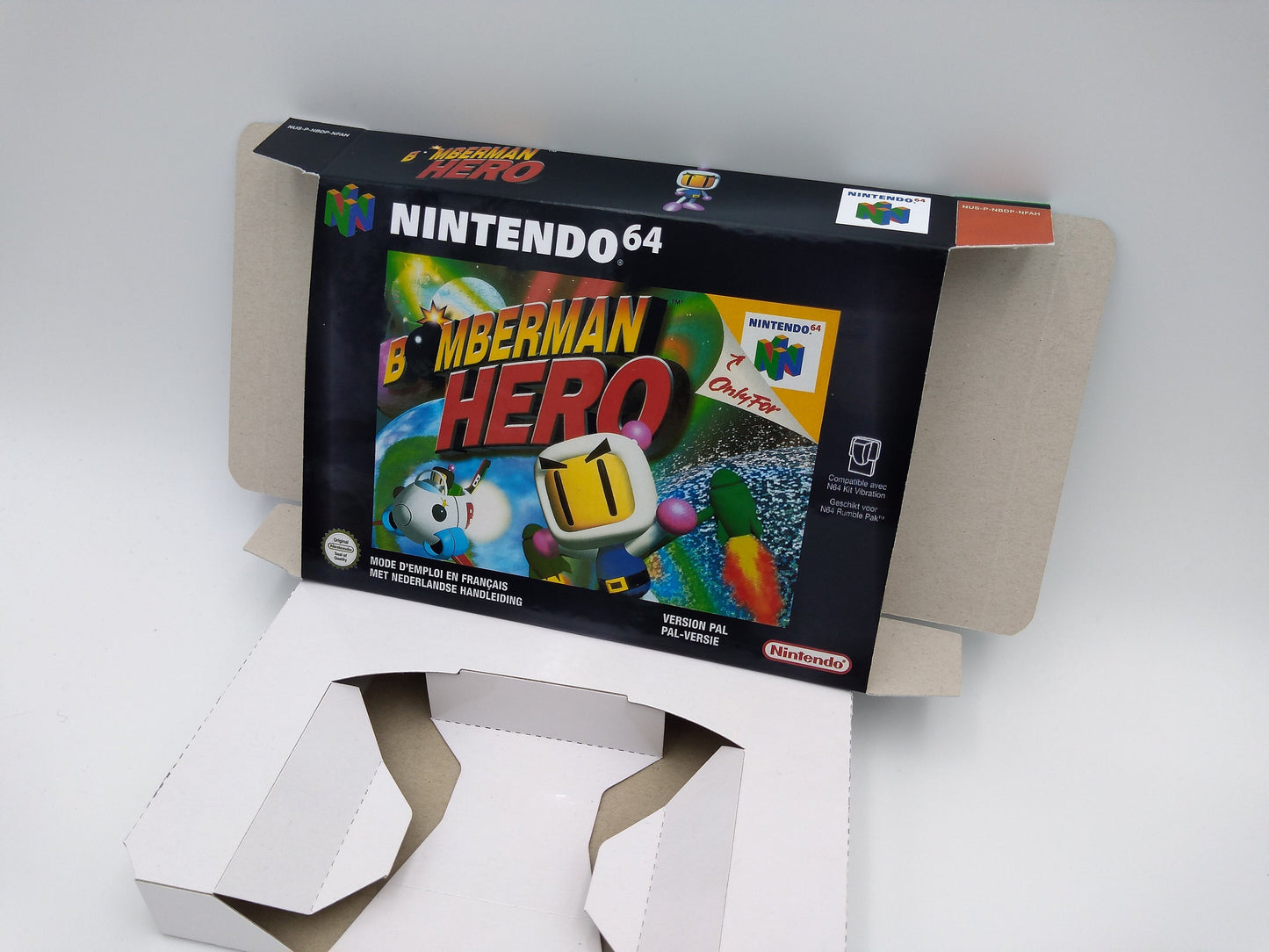 Bomberman Hero - box with inner tray option - NTSC or PAL - Nintendo 64 - thick cardboard. Top Quality !!