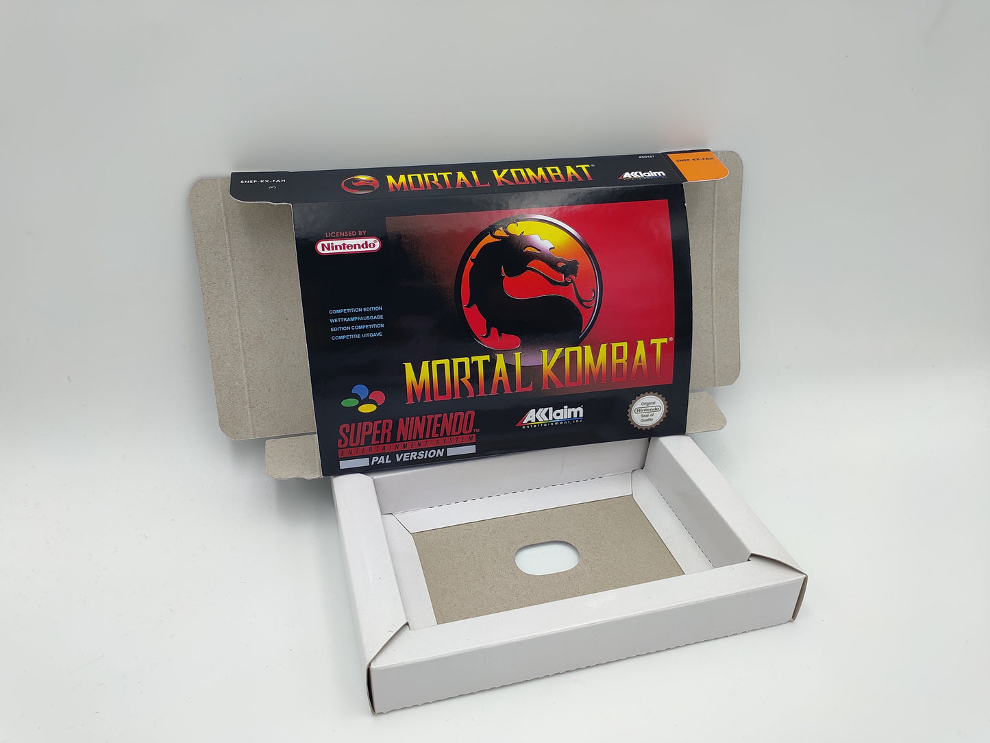 Mortal Kombat - PAL - box with inner tray option - SNES - thick cardboard as in the original.