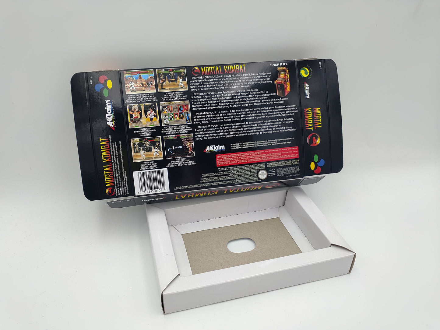 Mortal Kombat - PAL - box with inner tray option - SNES - thick cardboard as in the original.