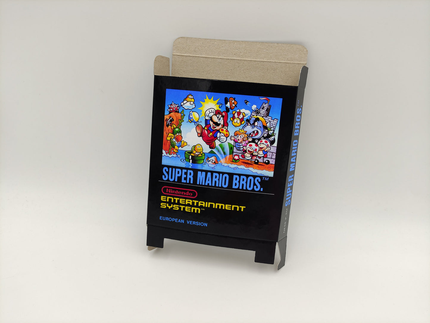 Super Mario Bros - Small Box only - NES - thick cardboard as in the original. Top Quality !