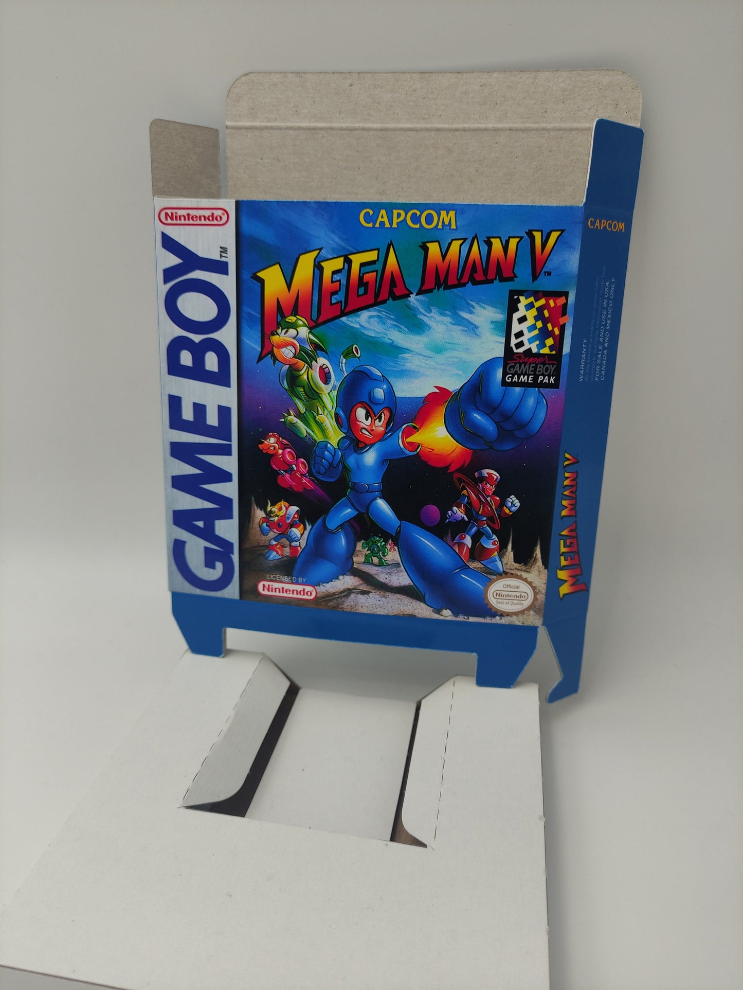 Mega Man V - GameBoy - box with inner tray option - thick cardboard. Top Quality !!