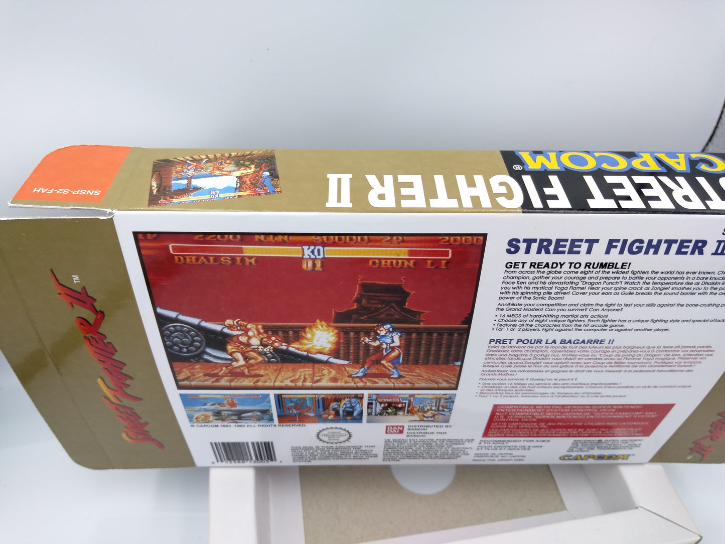 Street Fighter 2 - NTSC or PAL - box with inner tray option - SNES - thick cardboard as in the original. Top Quality !!