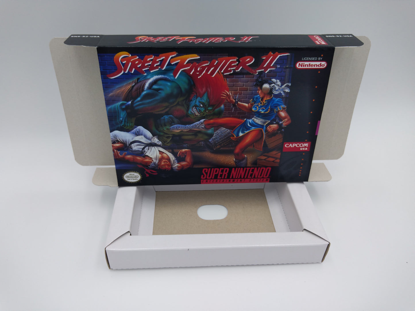 Street Fighter 2 - NTSC or PAL - box with inner tray option - SNES - thick cardboard as in the original. Top Quality !!