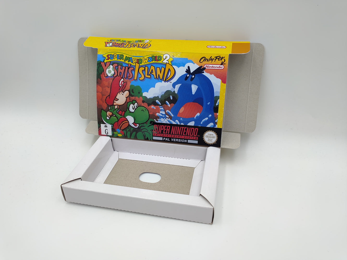 Super Mario World 2 Yoshi's Island - replacement box with inner tray option - PAL or NTSC - SNES - thick cardboard as in the original.