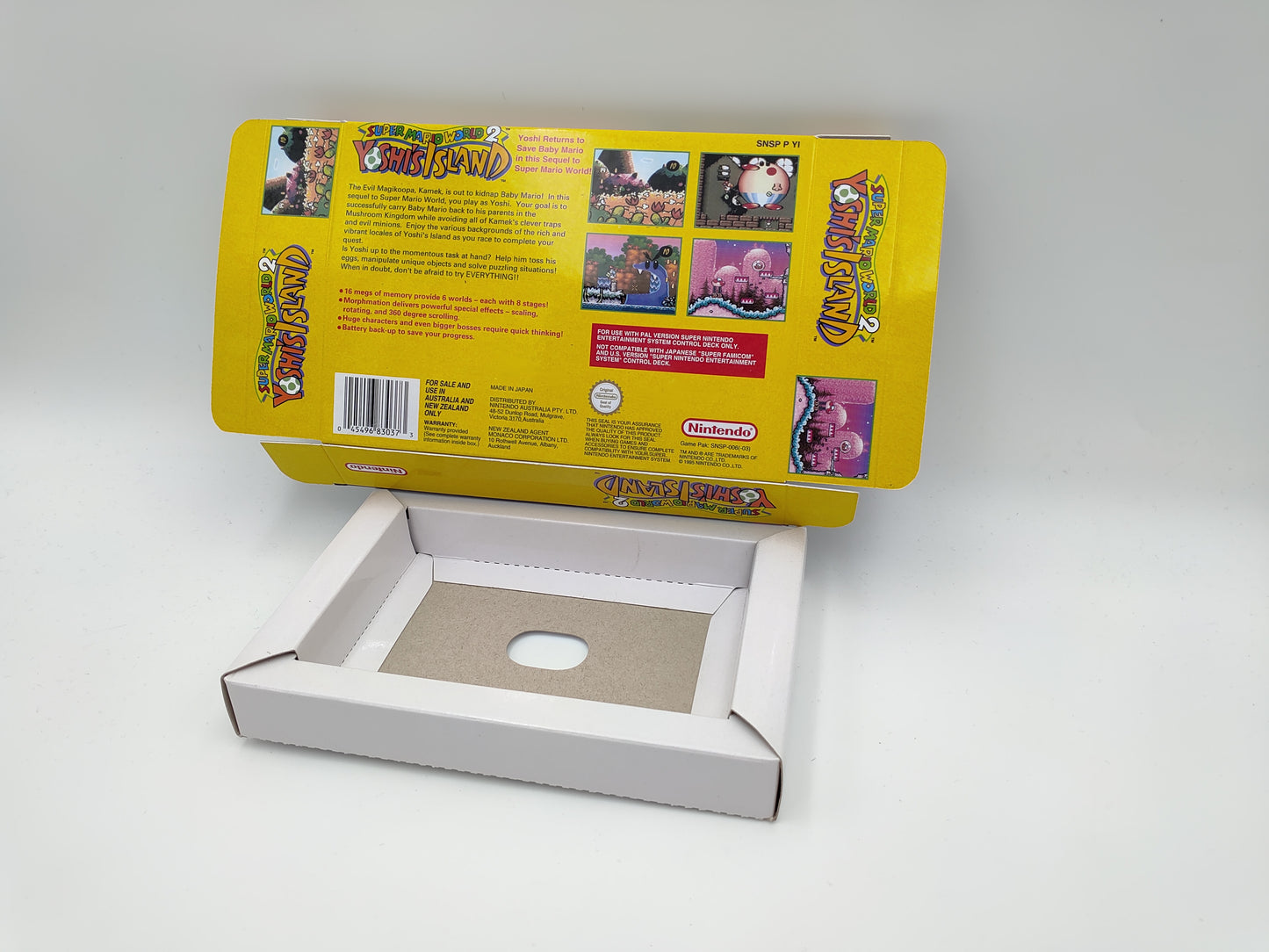 Super Mario World 2 Yoshi's Island - replacement box with inner tray option - PAL or NTSC - SNES - thick cardboard as in the original.