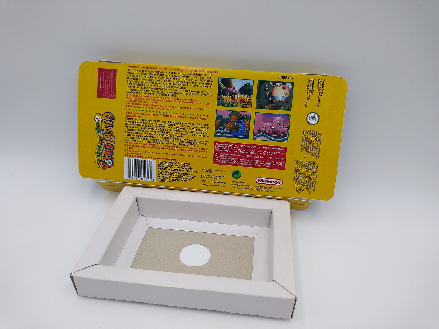 Super Mario World 2 Yoshi's Island - replacement box with inner tray option - PAL or NTSC - SNES - thick cardboard as in the original.